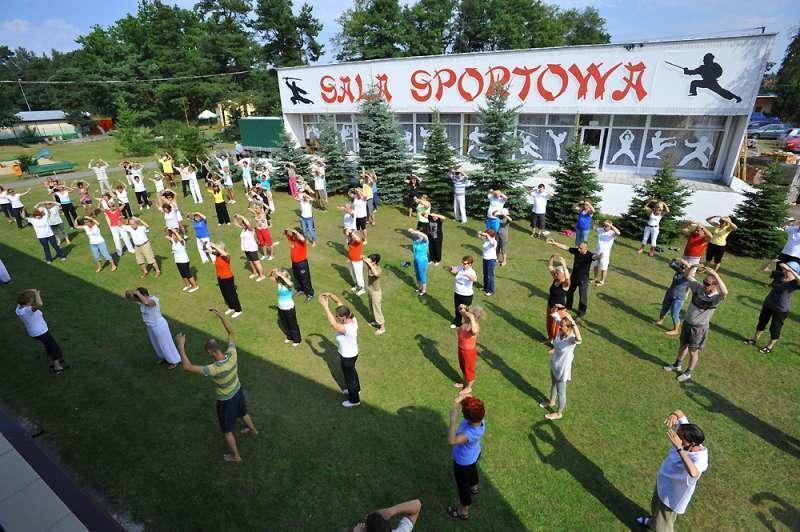 ホテルBispol Trzebiatów エクステリア 写真